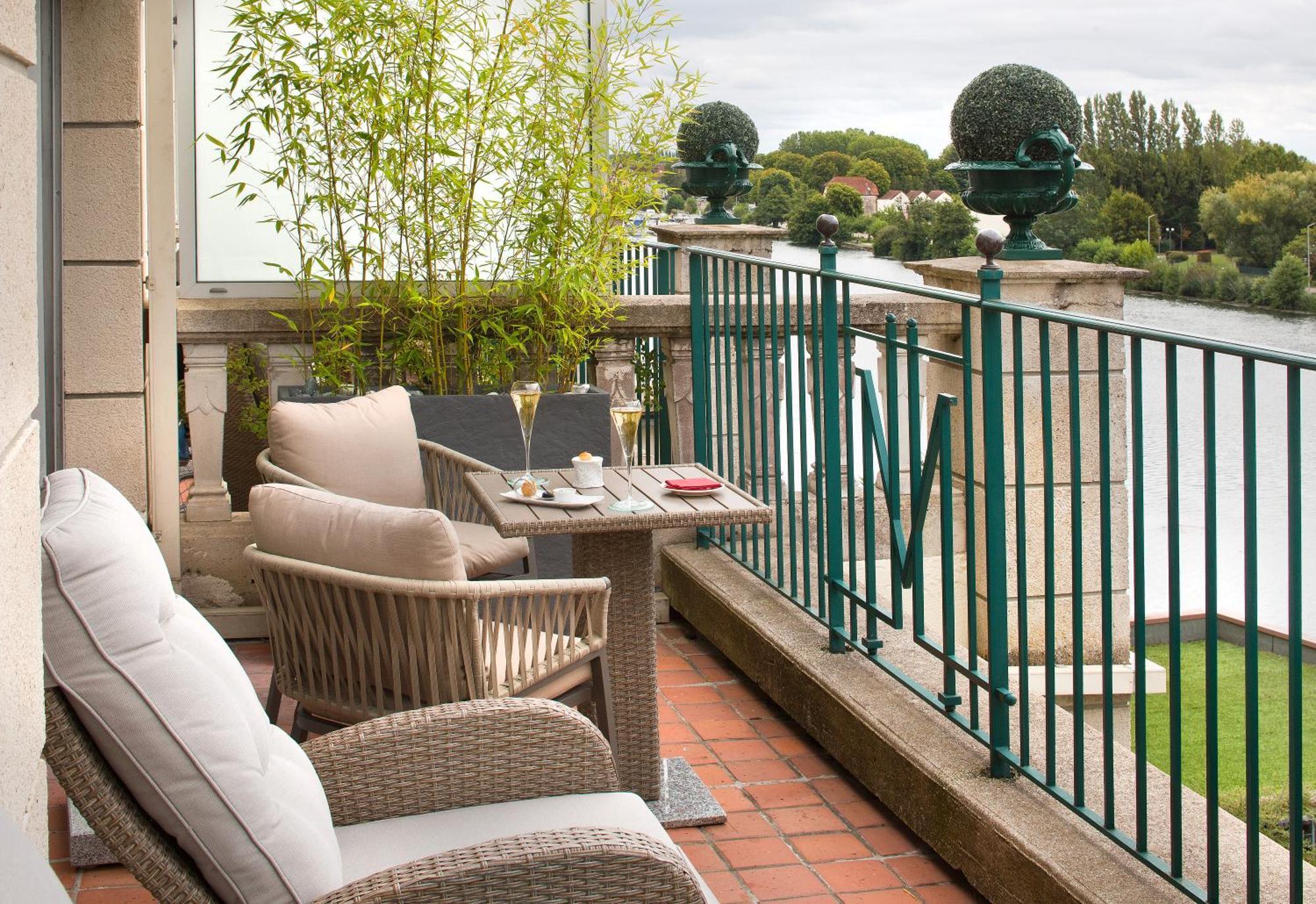La Cote Saint Jacques Hotell Joigny Exteriör bild