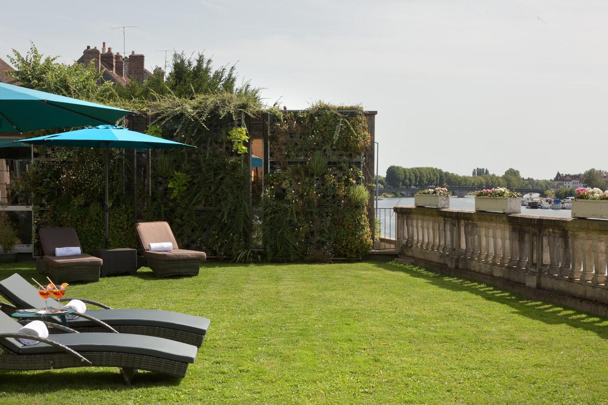 La Cote Saint Jacques Hotell Joigny Exteriör bild