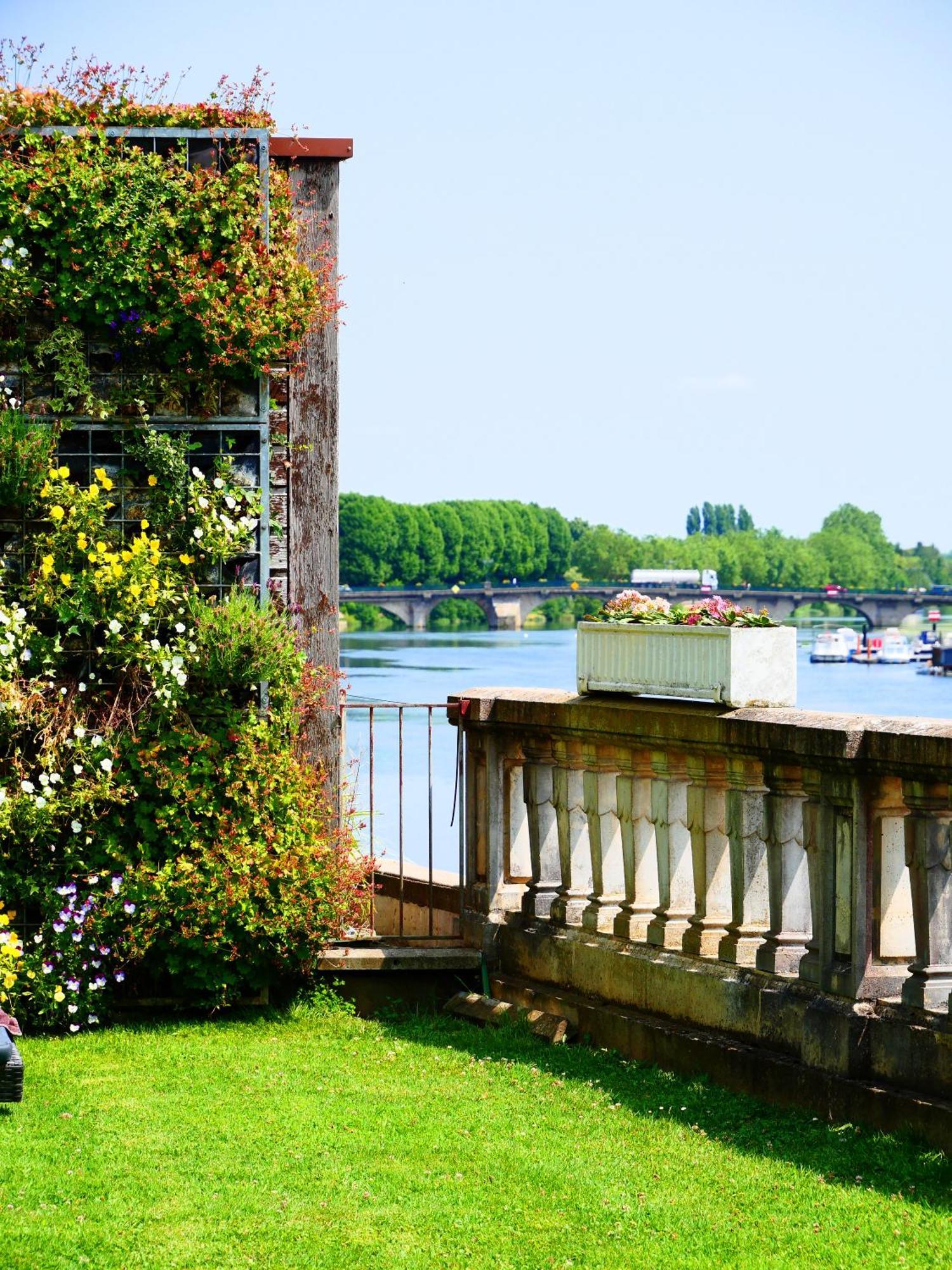 La Cote Saint Jacques Hotell Joigny Exteriör bild